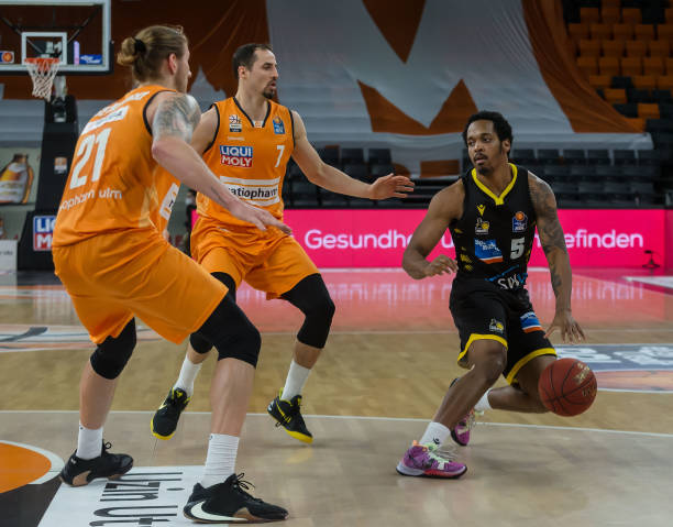 丝毫的紧张 丝毫的紧张