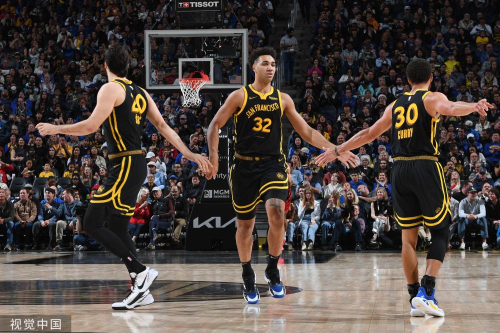 这一次她登 这一次她登