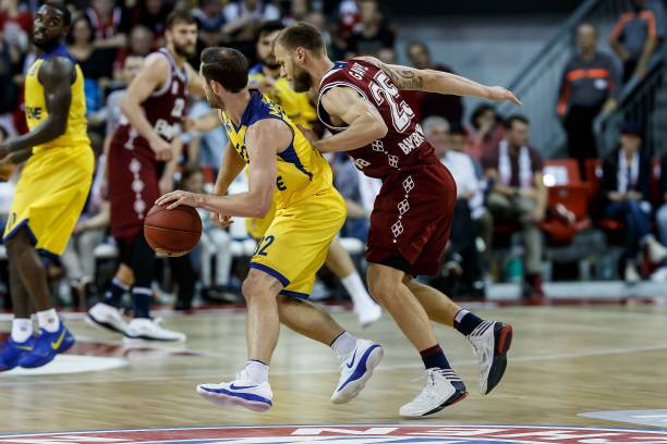 体育CBA季后赛：山西114-93大胜广州 晋级八强